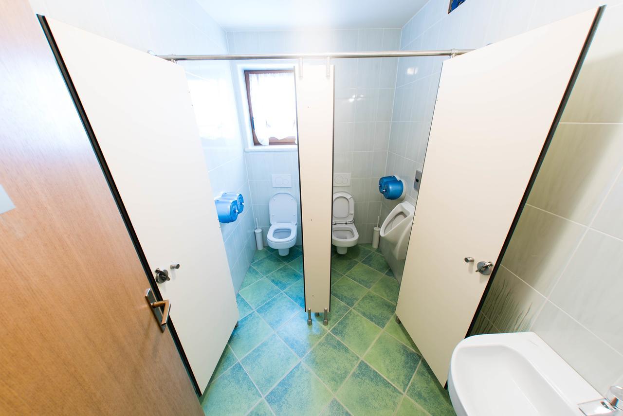 Dob Hostel Hisa Na Travniku מראה חיצוני תמונה