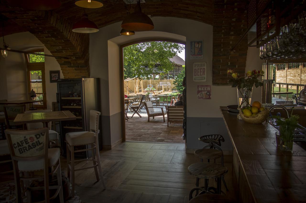 Dob Hostel Hisa Na Travniku מראה חיצוני תמונה