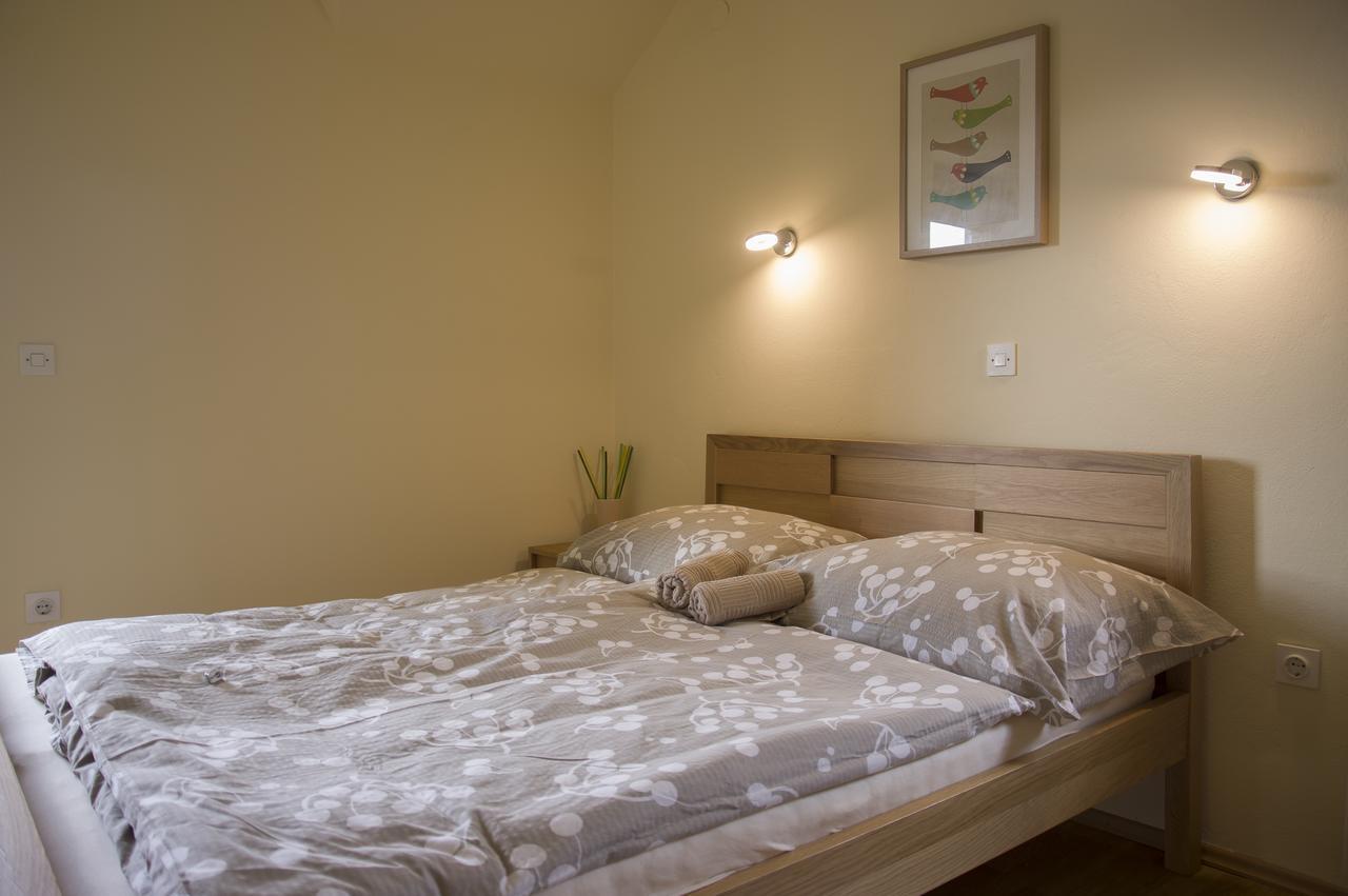Dob Hostel Hisa Na Travniku מראה חיצוני תמונה